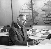 Cronkite narra la llegada del hombre a la luna