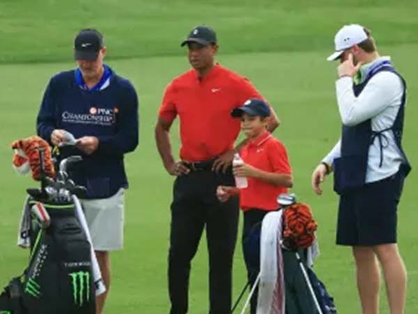 Charlie y Tiger Woods
